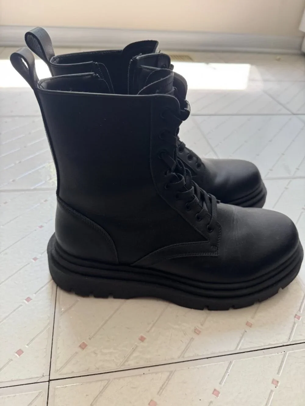 Armani Exchange men's combat style boots with side zipper SZ10 Black